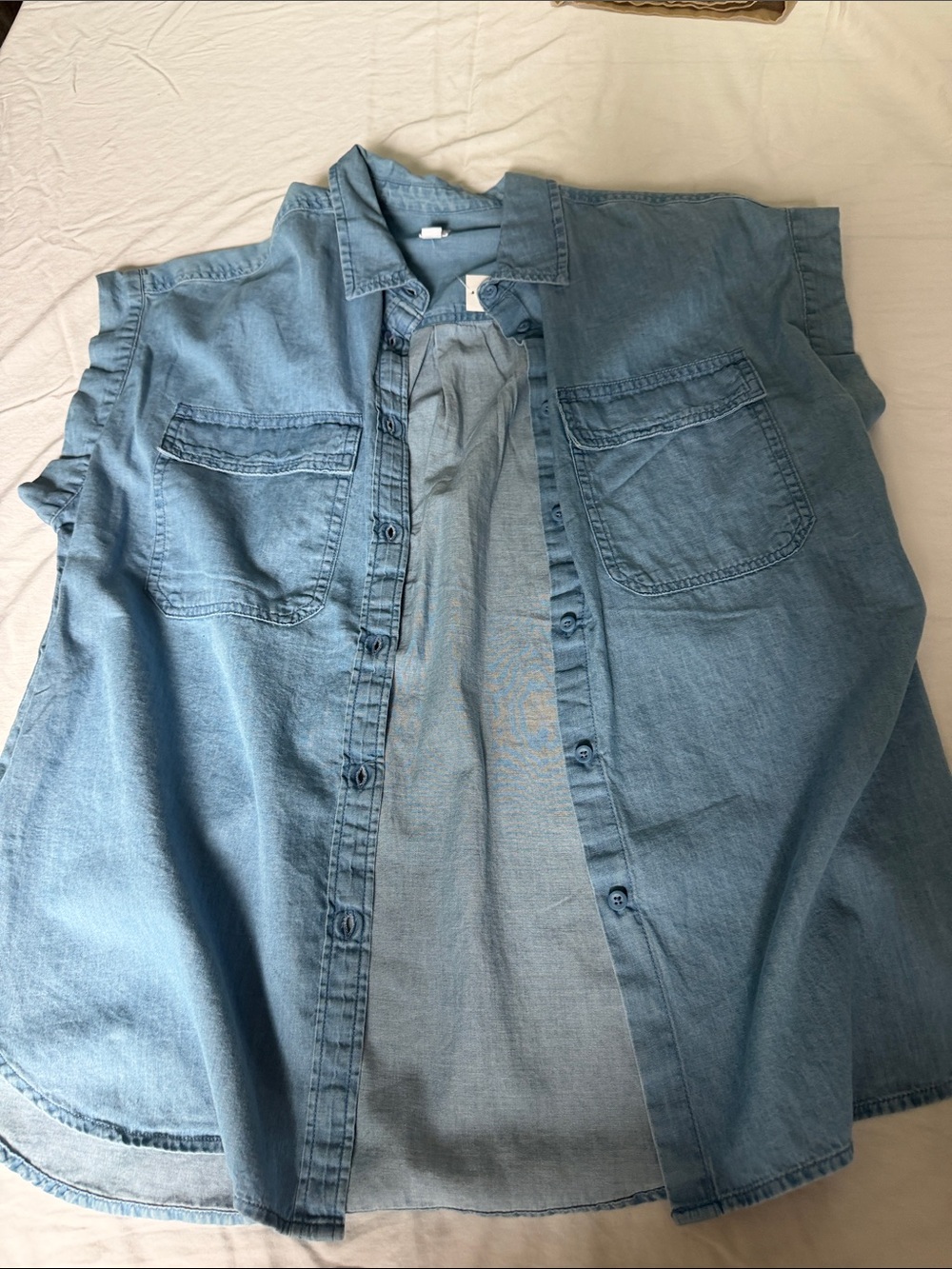 GAP denim capped sleeve women’s shirt